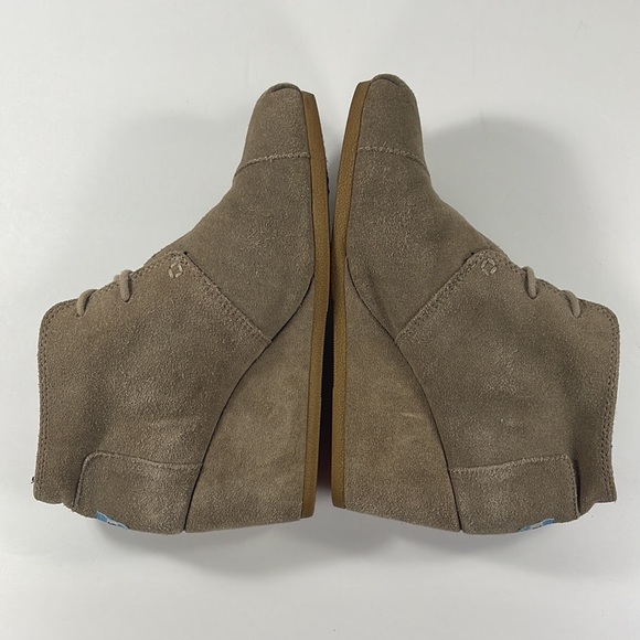 TOMS Desert Suede Taupe Wedge Lace Up Booties size 7.5 - Picture 5 of 9